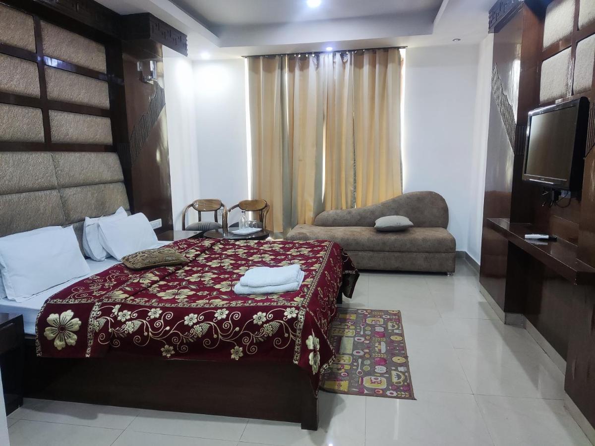 Hotel Raj Mandir Haridwār Zewnętrze zdjęcie