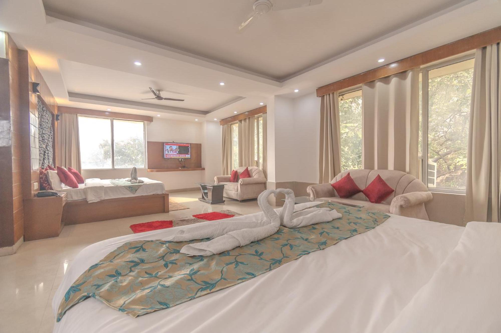Hotel Raj Mandir Haridwār Zewnętrze zdjęcie