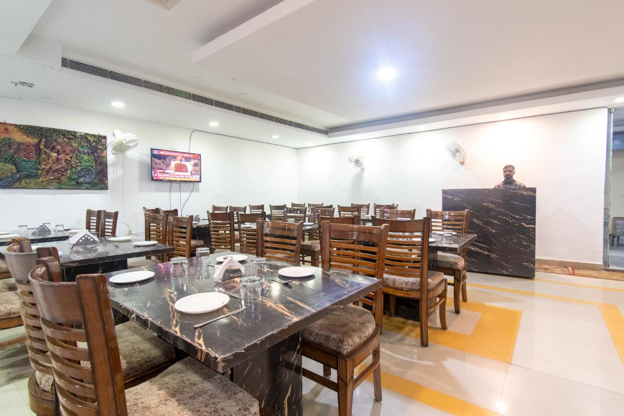 Hotel Raj Mandir Haridwār Zewnętrze zdjęcie