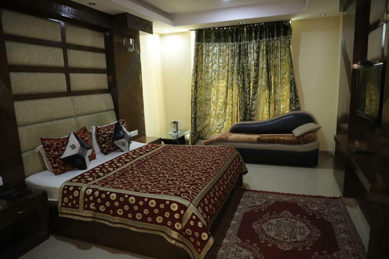 Hotel Raj Mandir Haridwār Zewnętrze zdjęcie